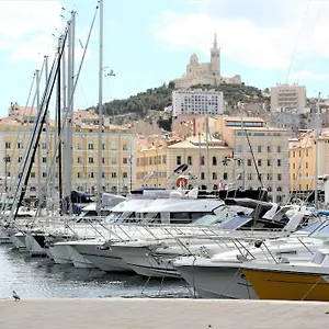 Le Sainte-abbaye Saint-victor Proche Du Vieux Port Marseille