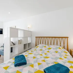 Studio Panier Lumineux & Tendance,proche De Marseille